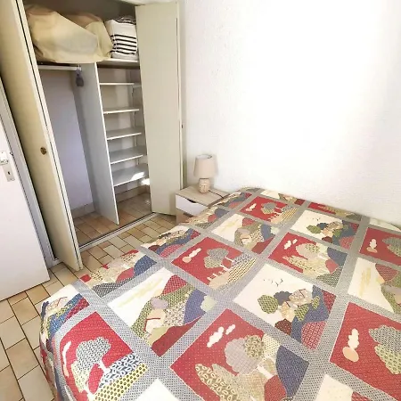 Villa Mitoyenne Calme Avec Piscine, Clim Et Parking Pour 4 Pers. - Fr-1-607-179